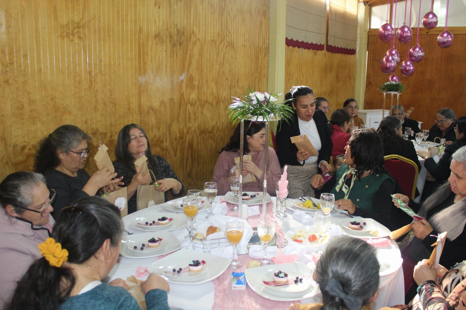 Fotografía de Confraternidad de Dorcas 2026